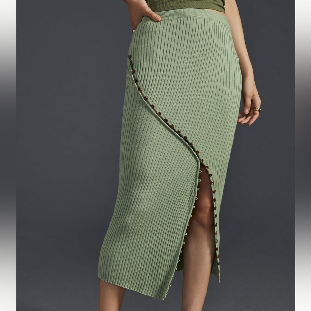 Green Ribbed Midi Skirt with Slit